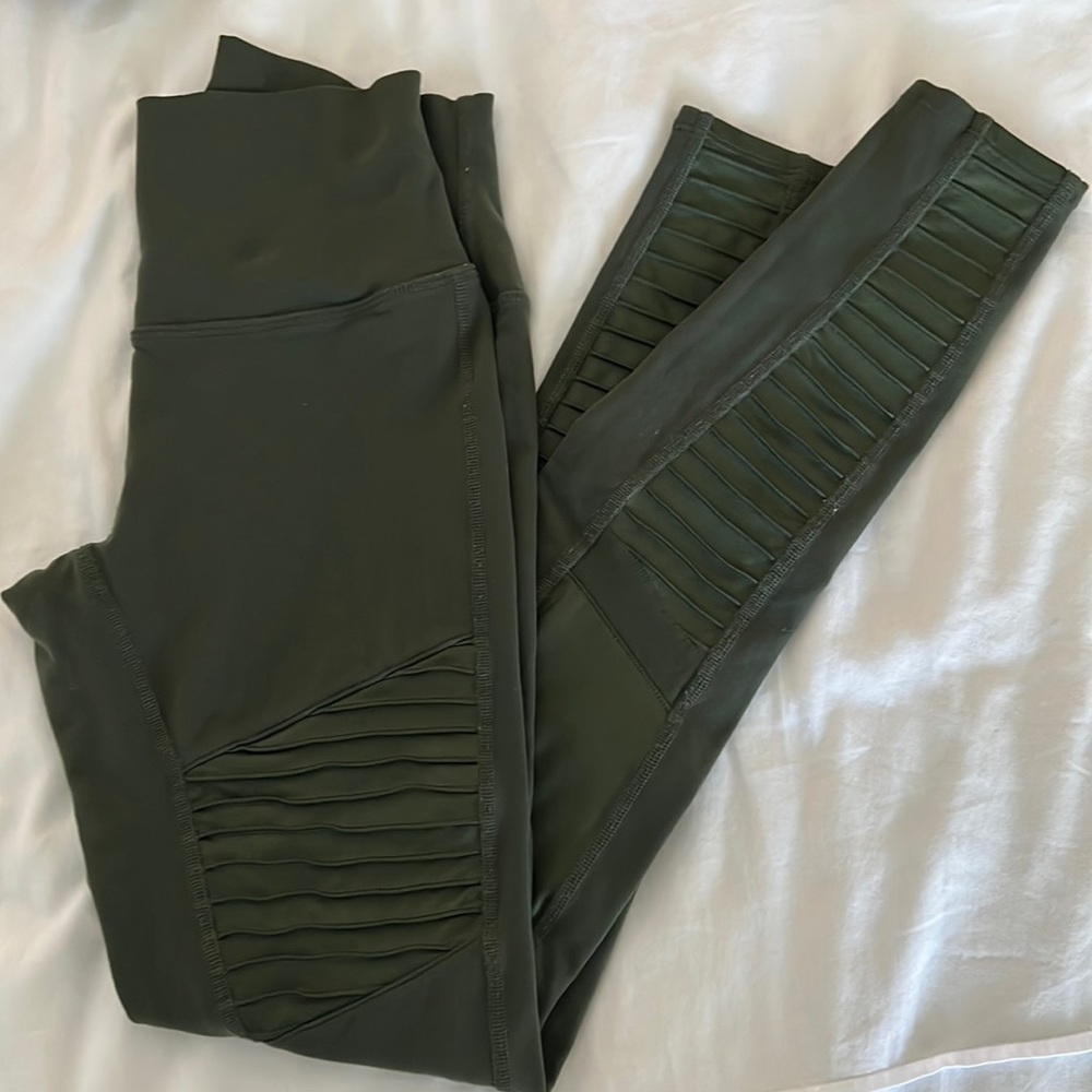 Alo motto high waisted legging army green